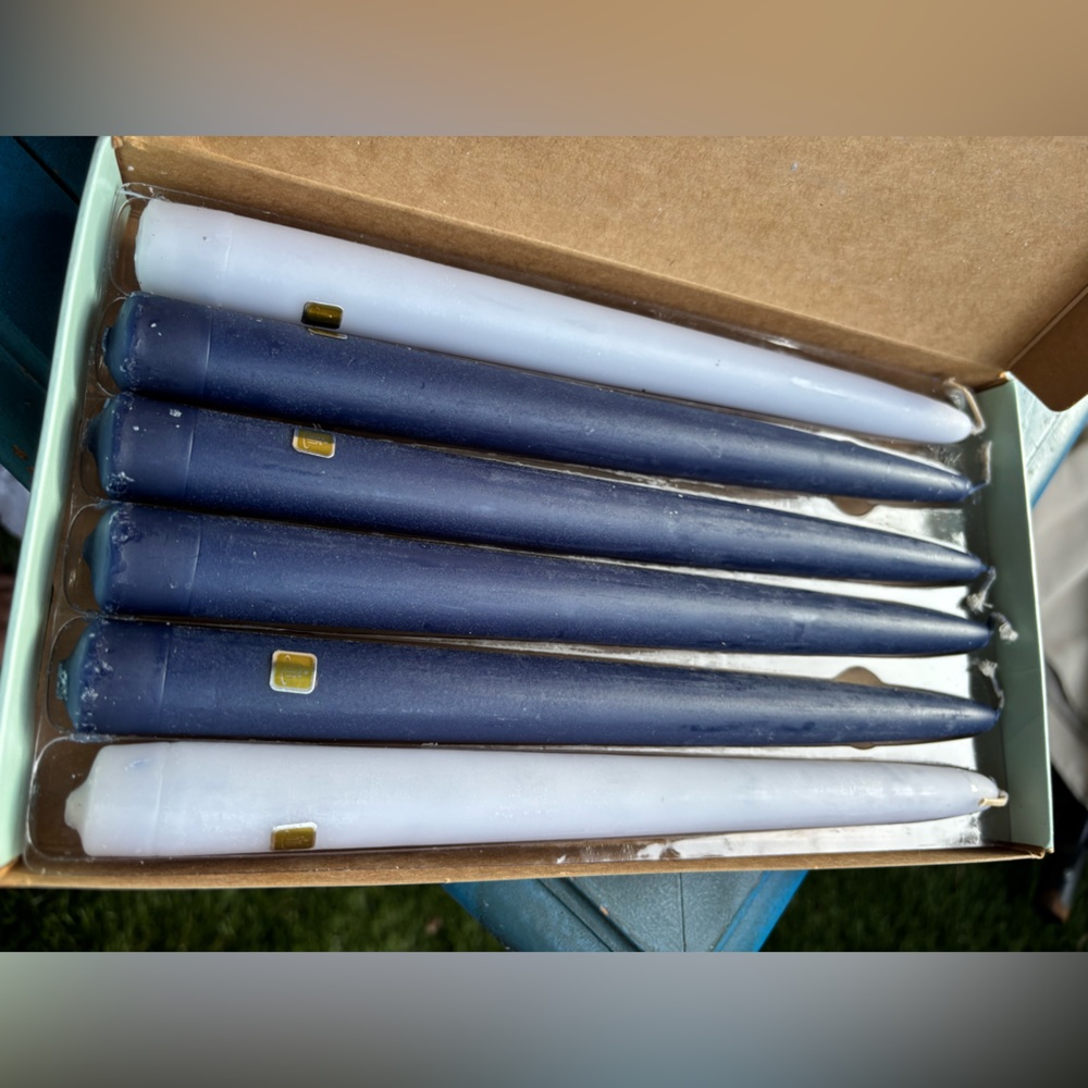 PARTYLITE Set of Dark Blue and White Colonial Taper Candles NEW IN BOX Set of 6